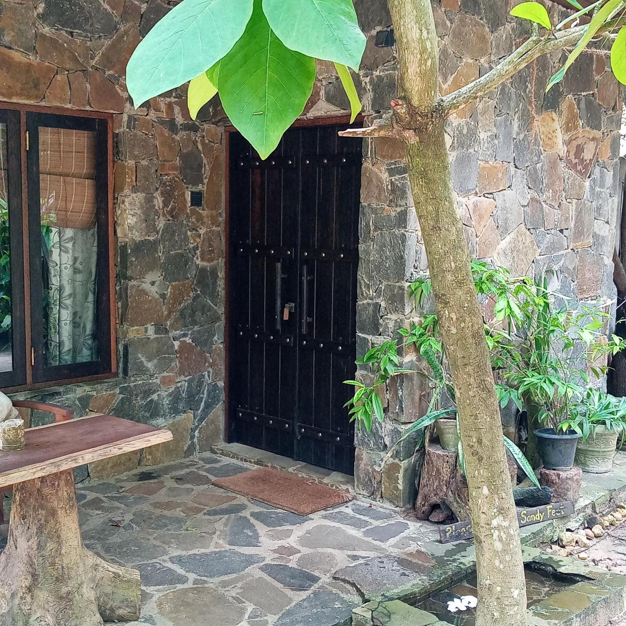 Cinnabar Resort Tangalle Exterior photo