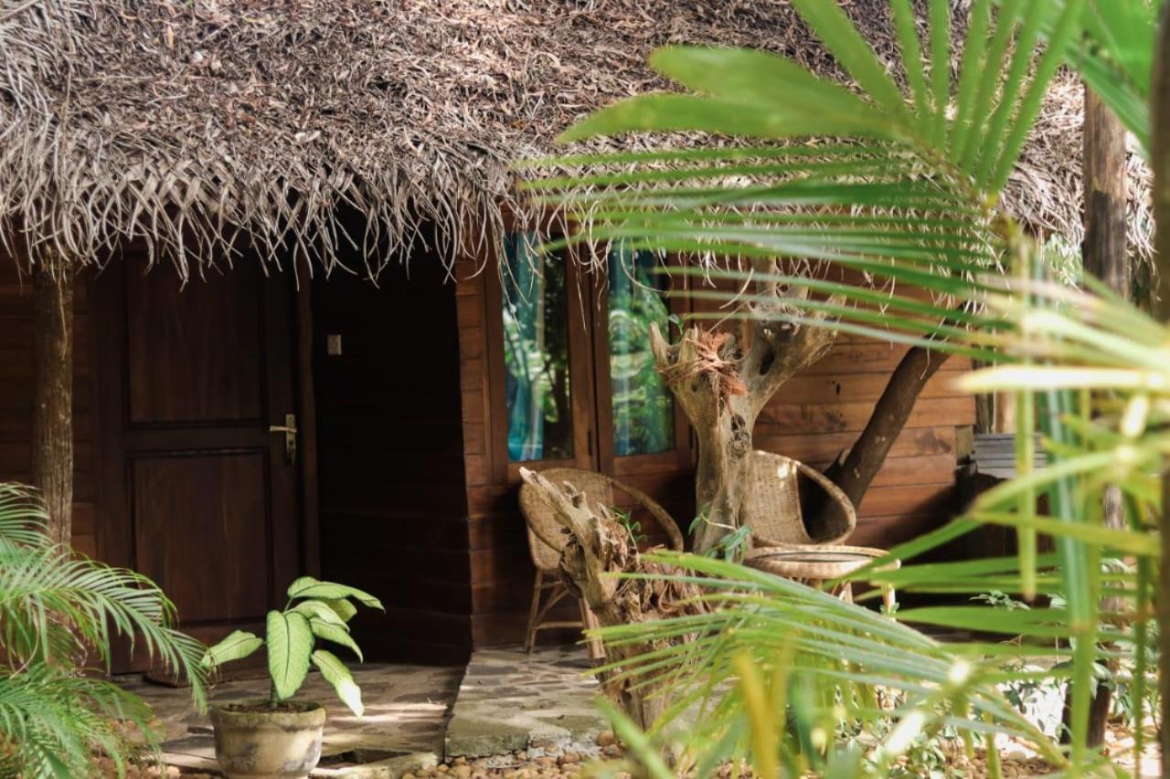 Cinnabar Resort Tangalle Exterior photo